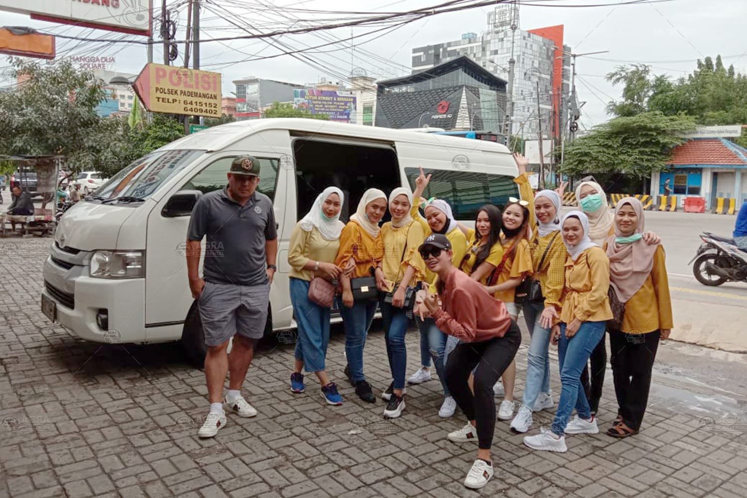 sewa hiace jakarta bapak yusof malaysia