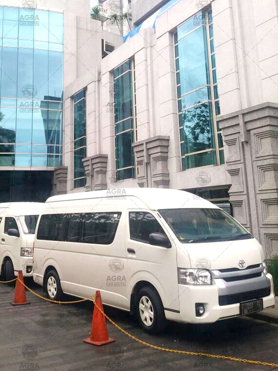Sewa Hiace Jakarta