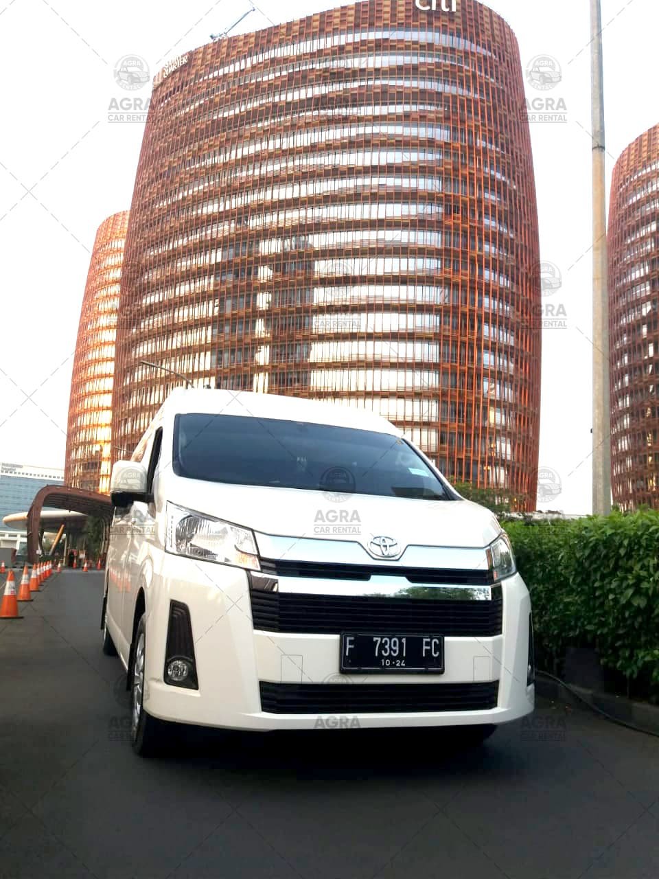Sewa Hiace Jakarta