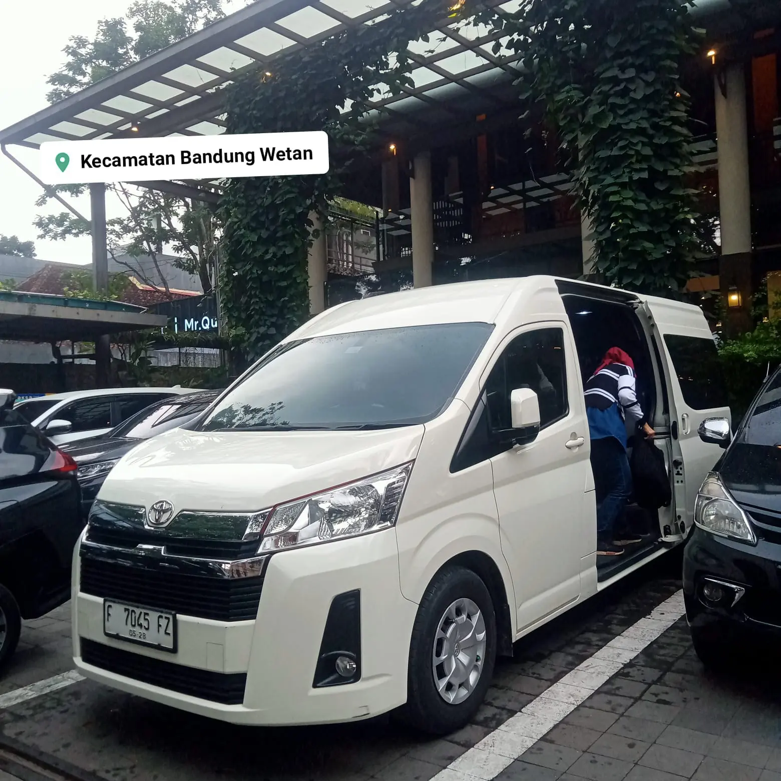 Sewa Hiace